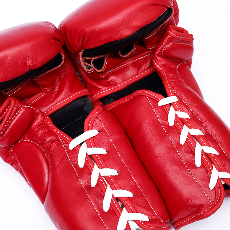 LACE-UP MMA GLOVE (CLASSIC RED)